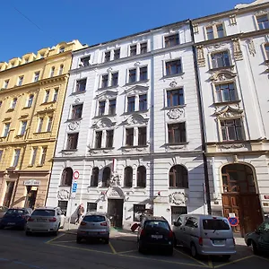 Olga 3* Prague